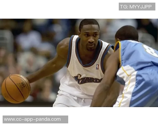 阿里纳斯直言詹姆斯的决定让他成为全民公敌引发热议 阿里纳斯直言詹姆斯的决定让他成为全民公敌引发热议